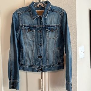 Hollister Co Trucker Denim Blue Jean Jacket. SUPER FAST SHIPPING